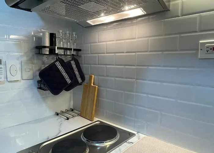 A Cozy 1br By Fern At Grass Residences Apartamento *